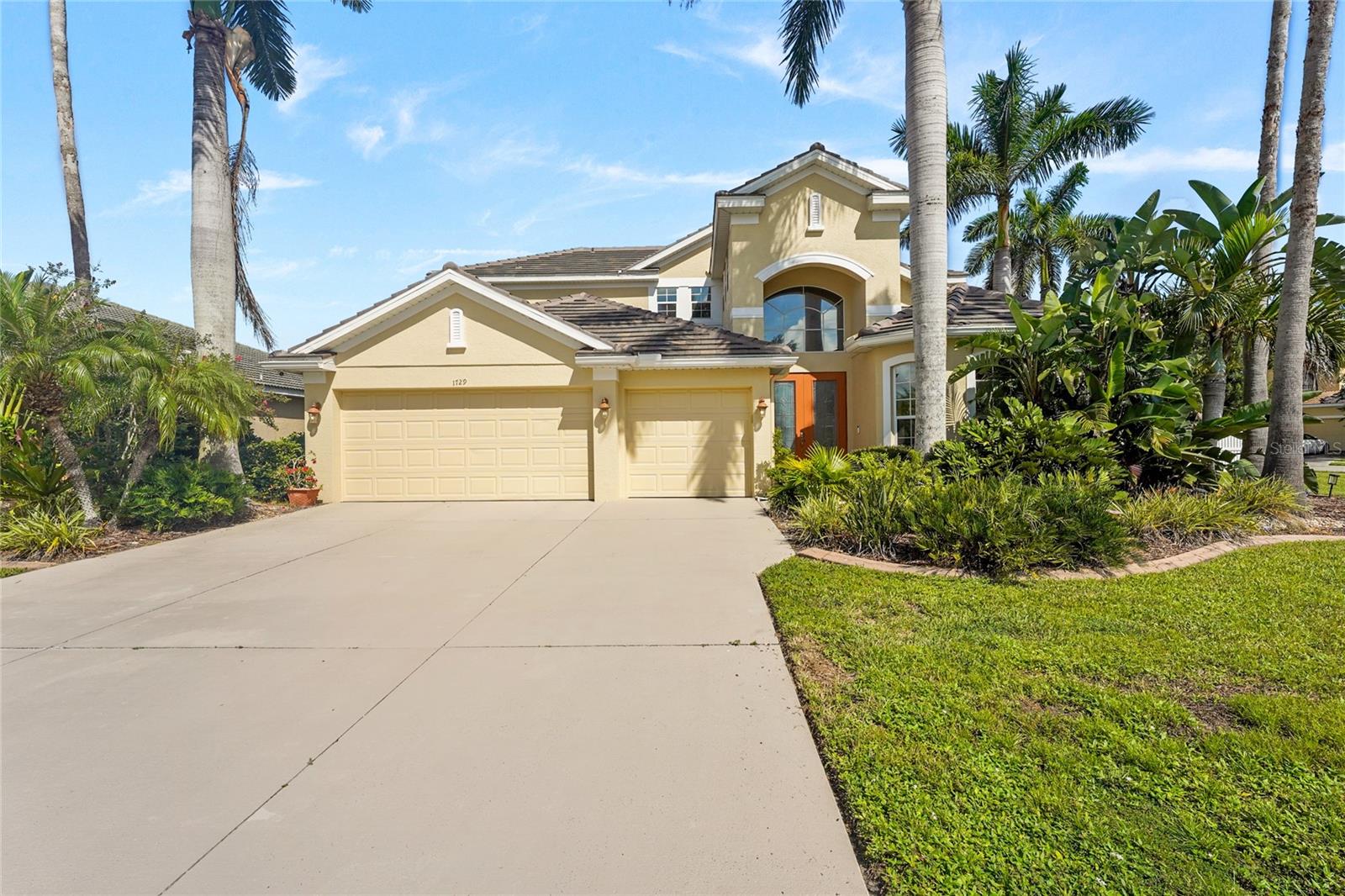 1729 PINYON PINE DR - Photo 1