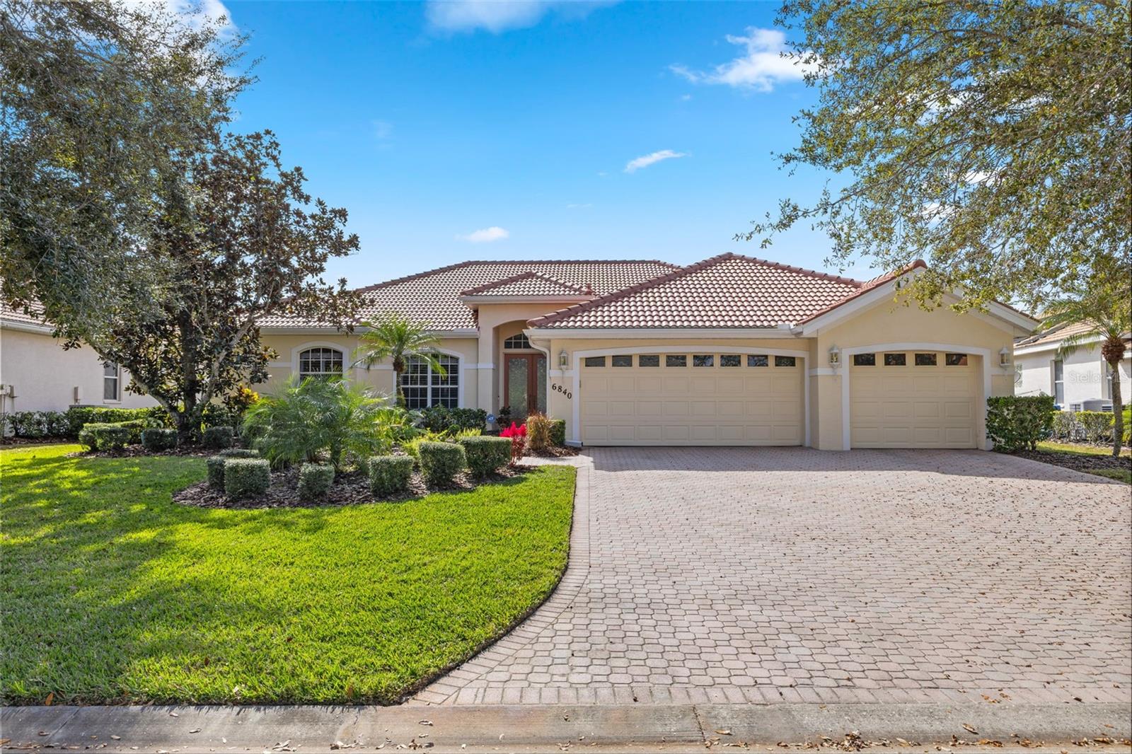 6840 COYOTE RIDGE CT - Photo 1