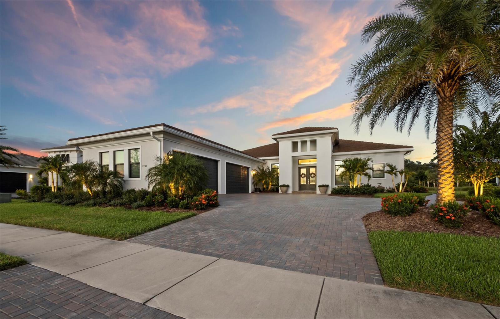 8989 ARTISAN WAY - Photo 1