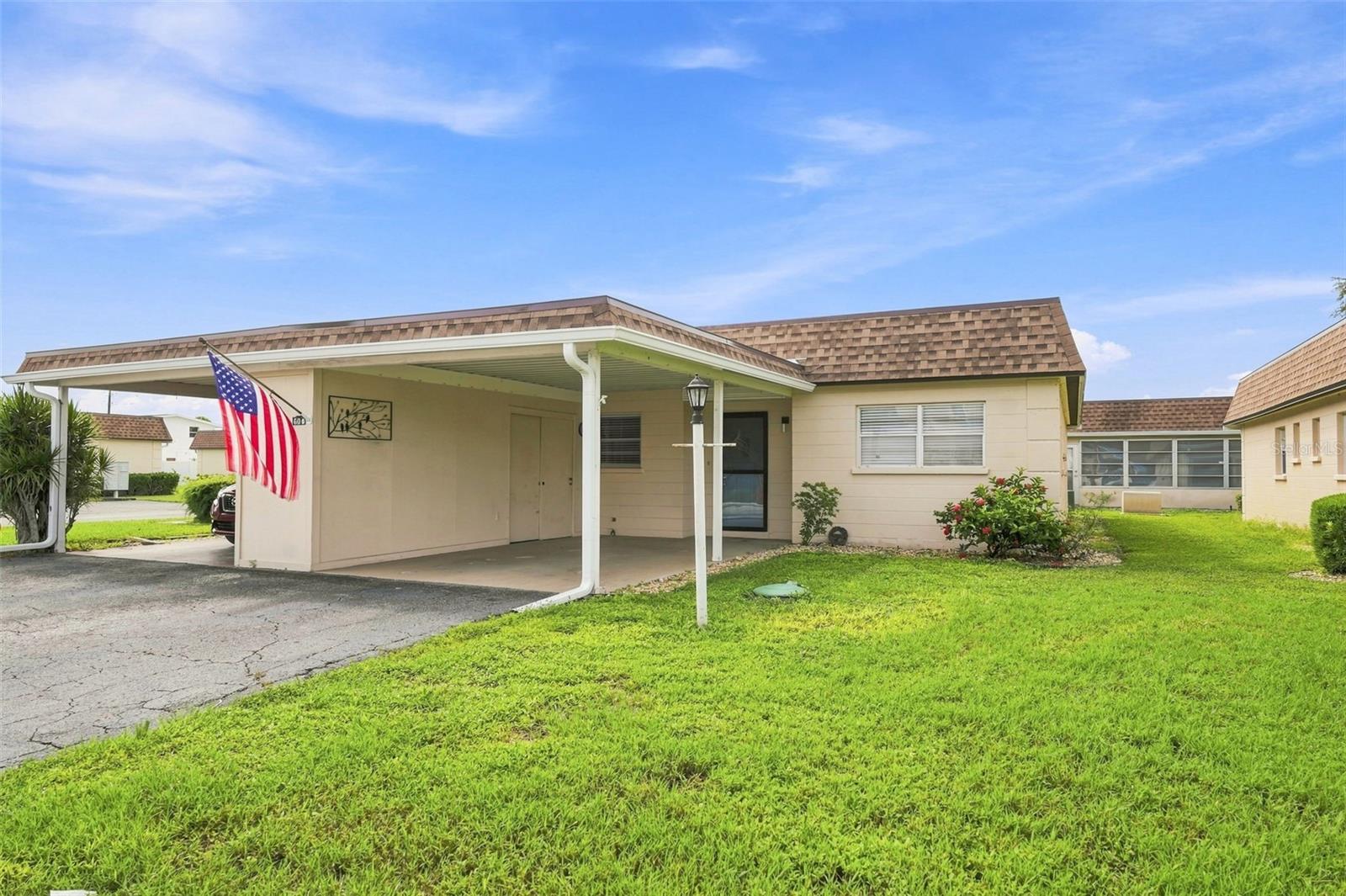 605 ORLANDO AVE - Photo 1