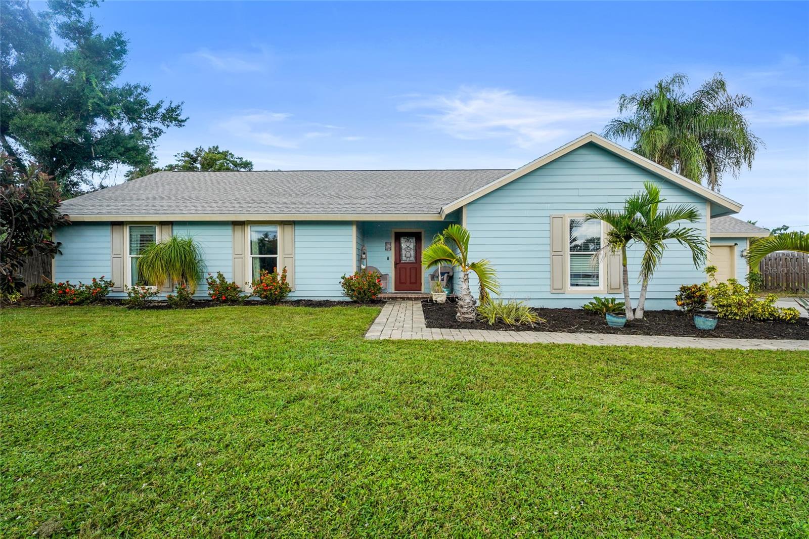2112 S BRINK AVE - Photo 1