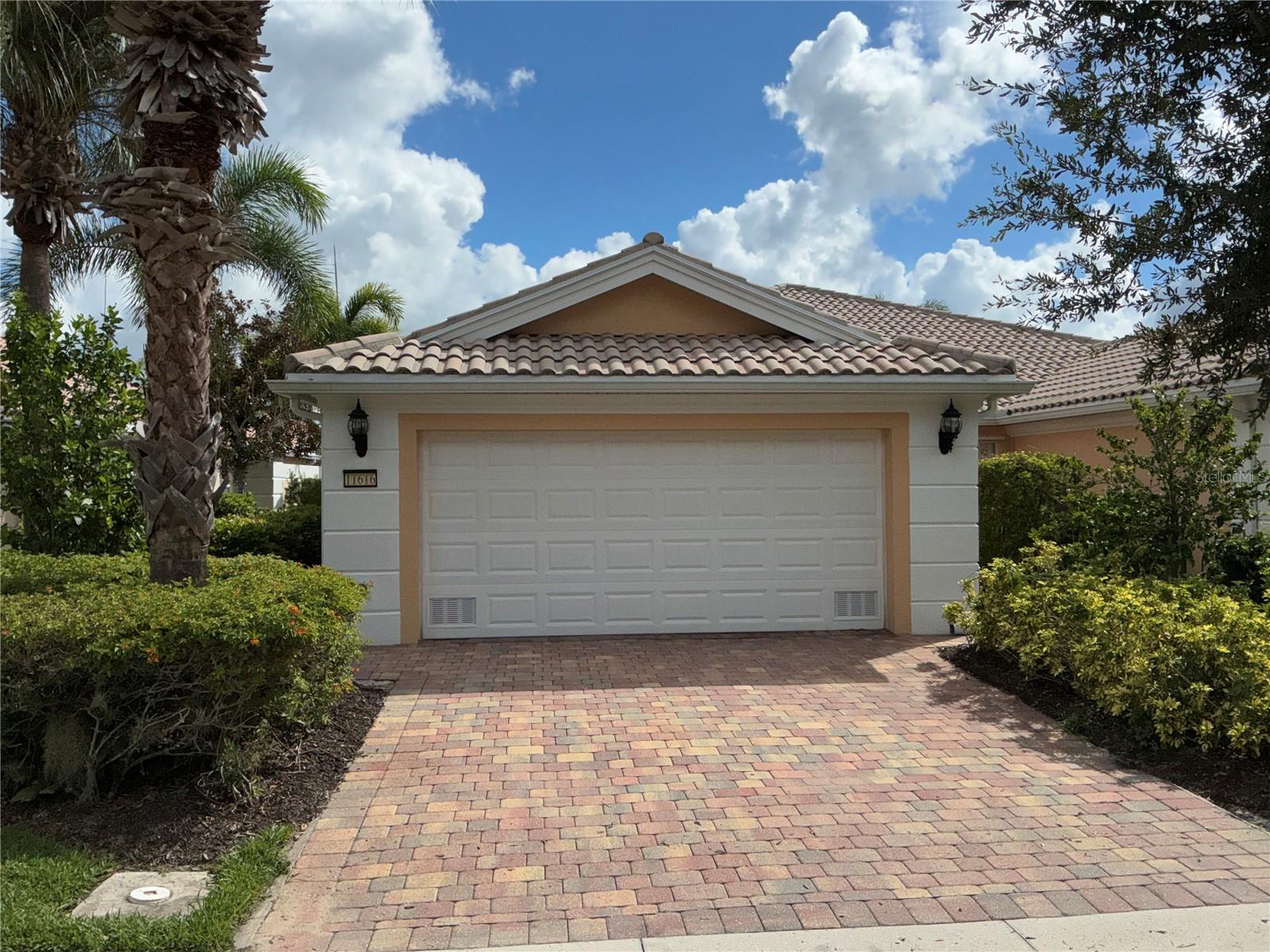 11616 GARESSIO LN - Photo 1