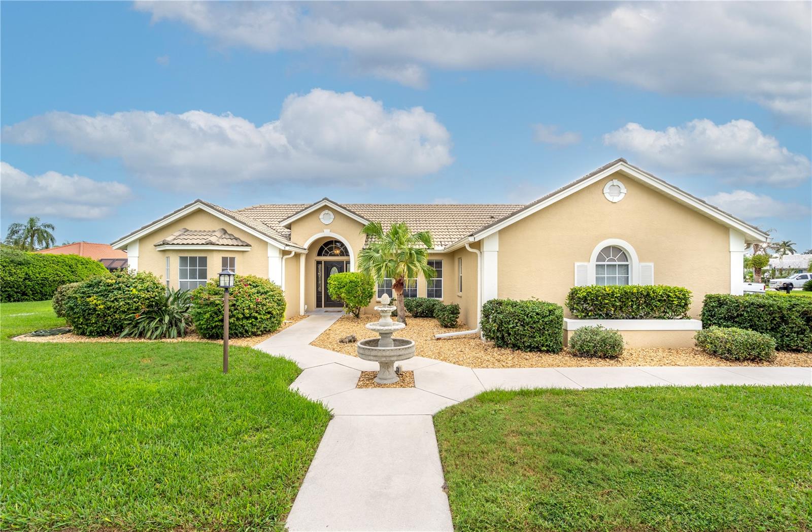5828 SANDY POINTE DR - Photo 1