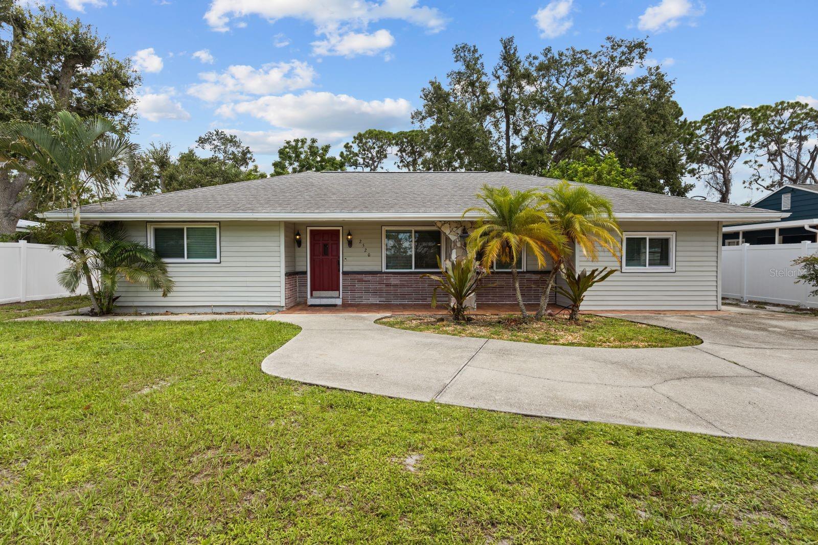 2520 E MILMAR DR - Photo 1