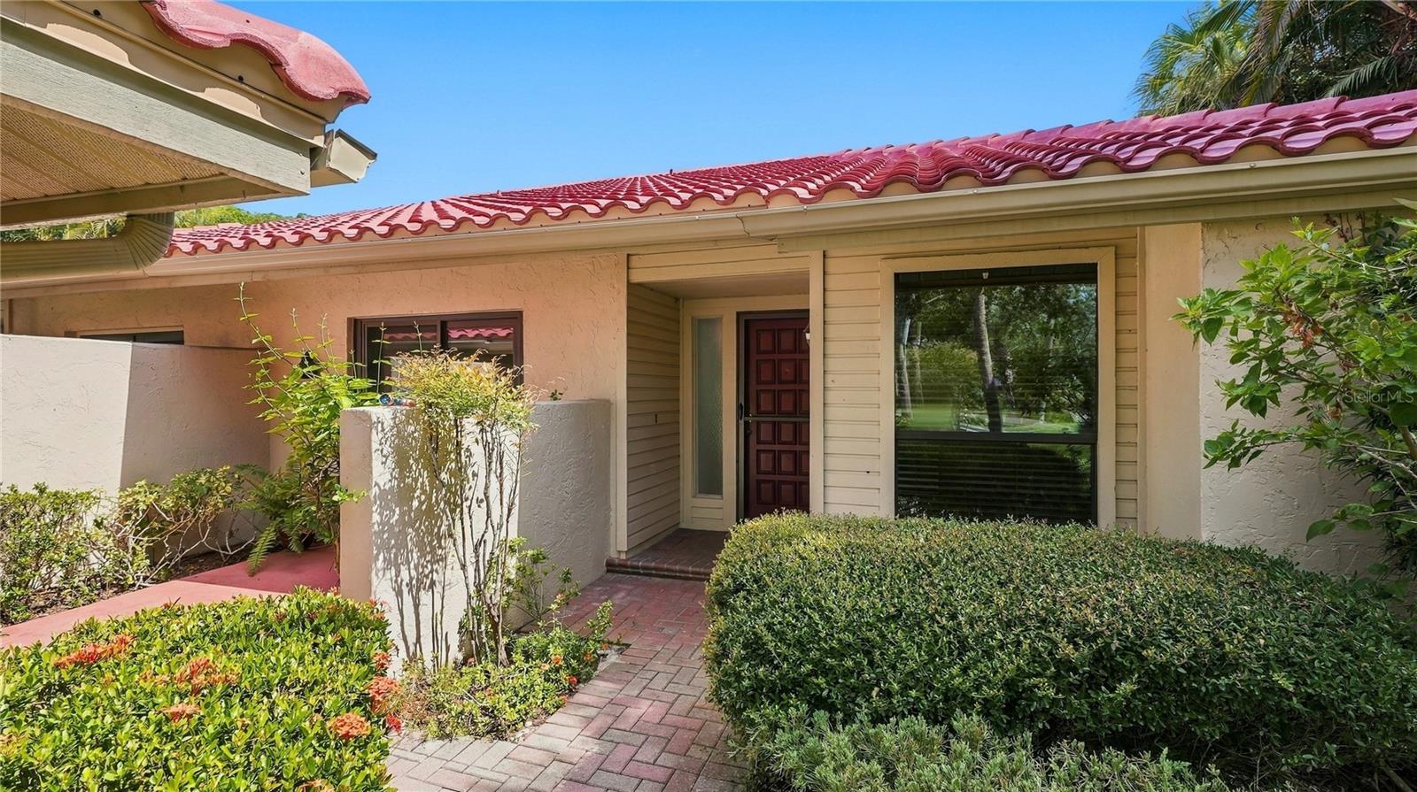 4802 KESTRAL PARK CIR #22 - Photo 1