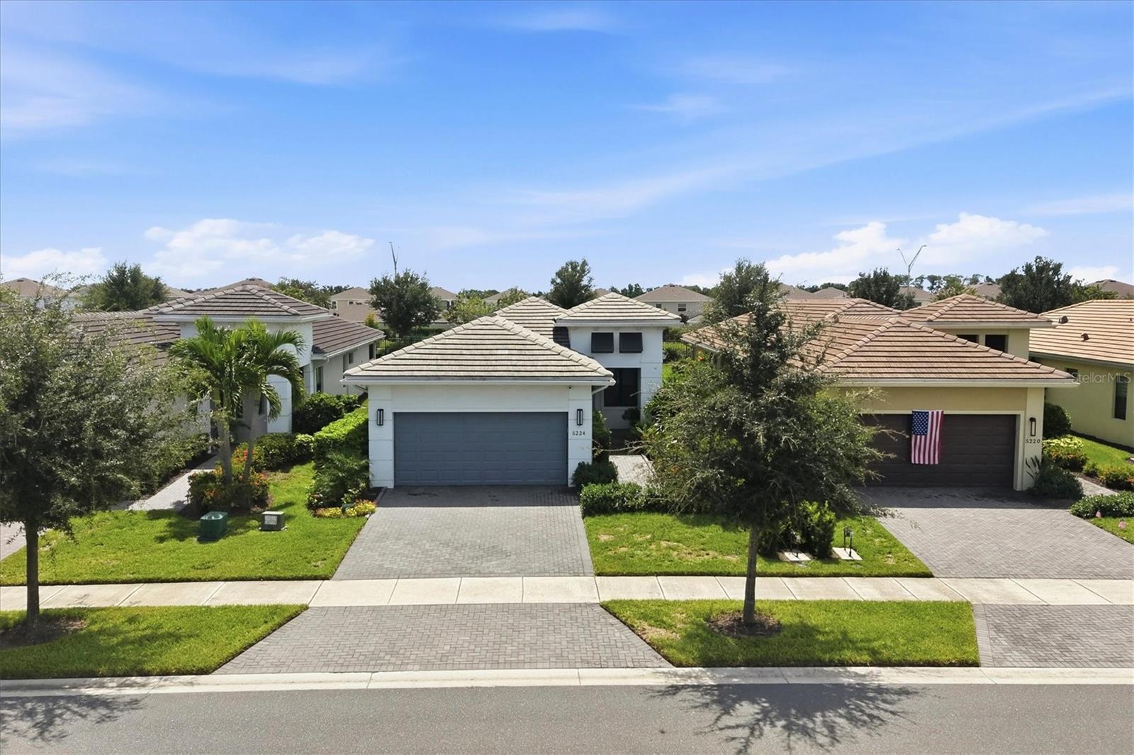 5224 BARNETT CIR - Photo 1
