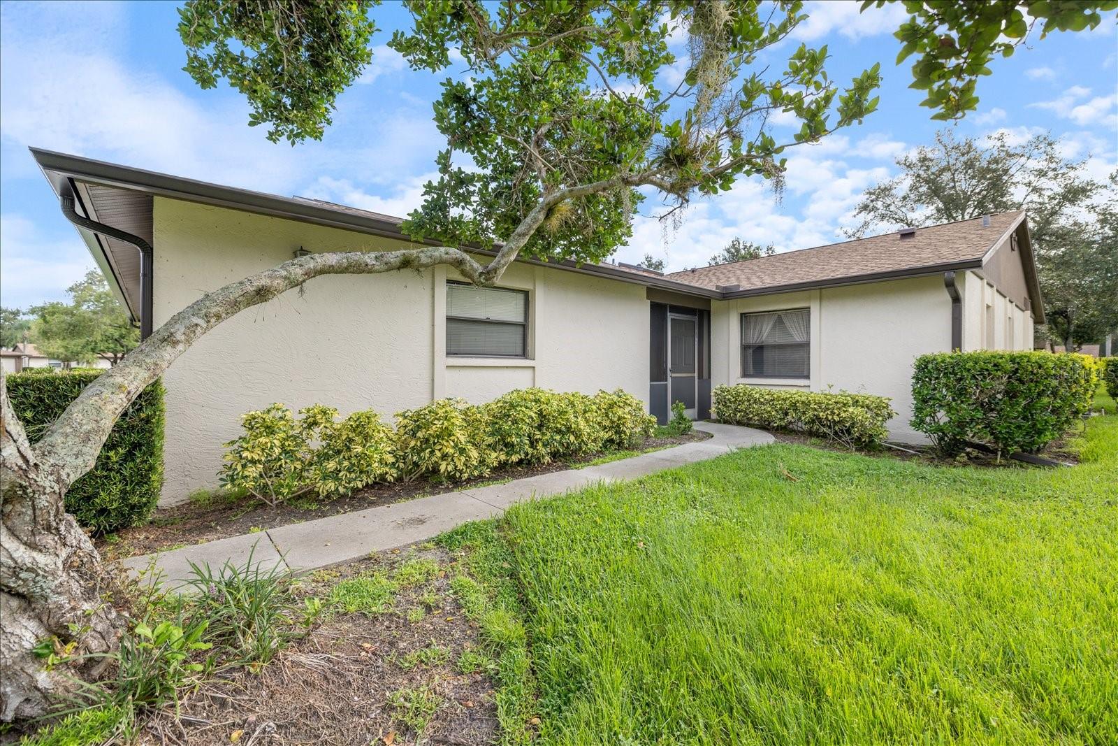 462 OAK HILL CIR #5 - Photo 1