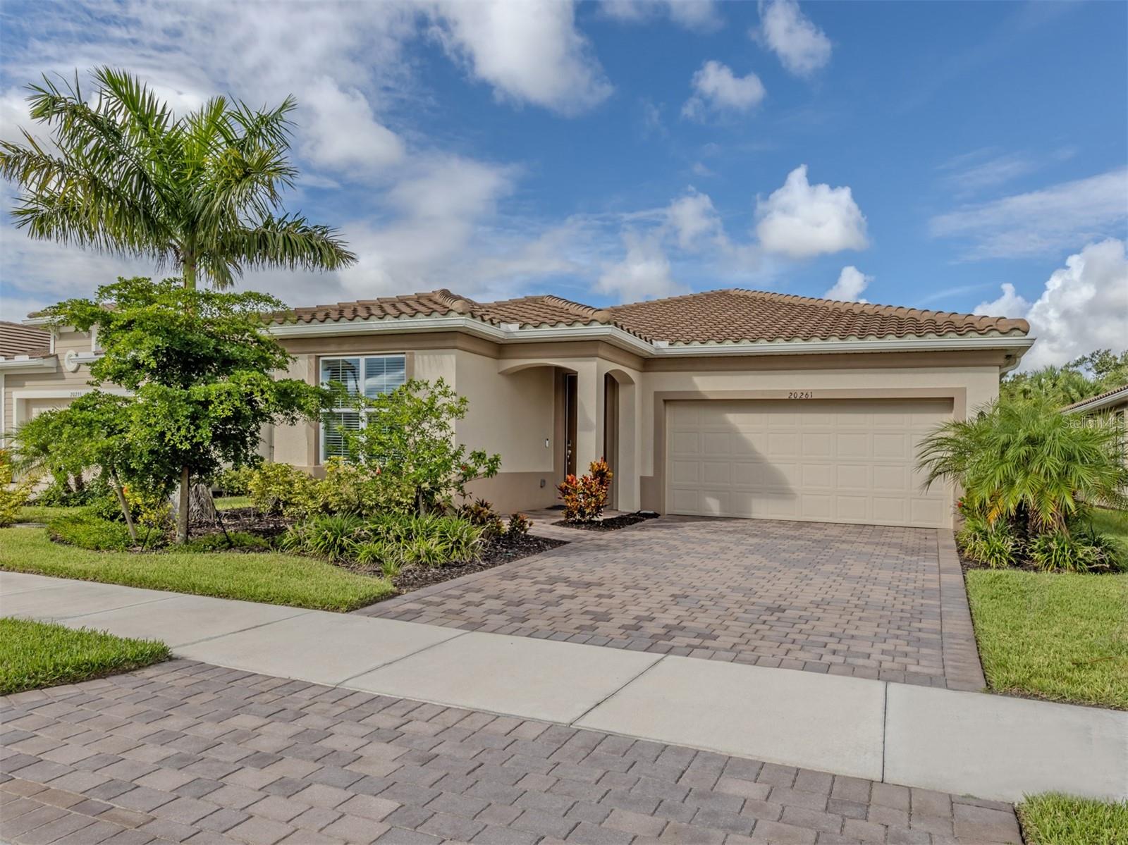 20261 SYMPHONY PL - Photo 1
