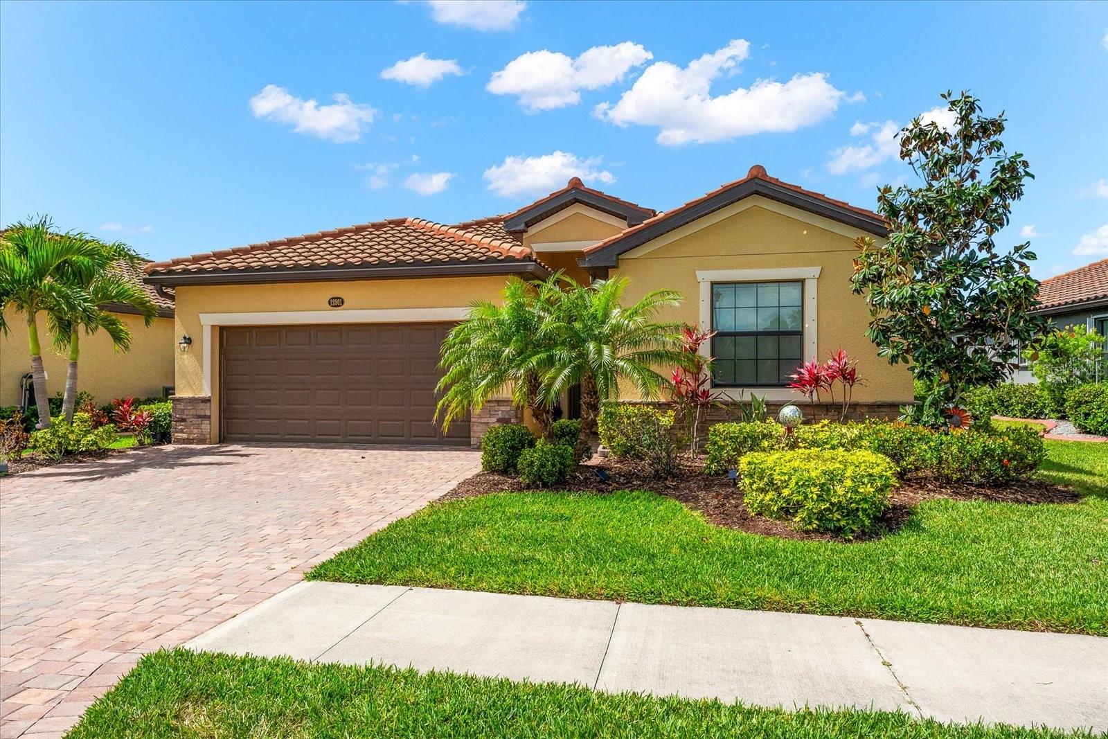 12501 CINQUETERRE DR - Photo 1