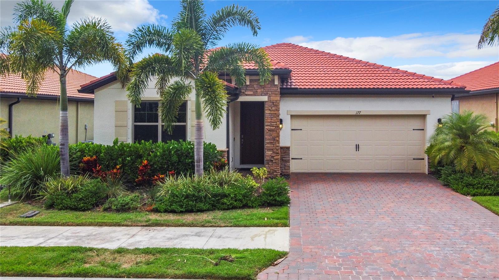 177 VINADIO BLVD - Photo 1