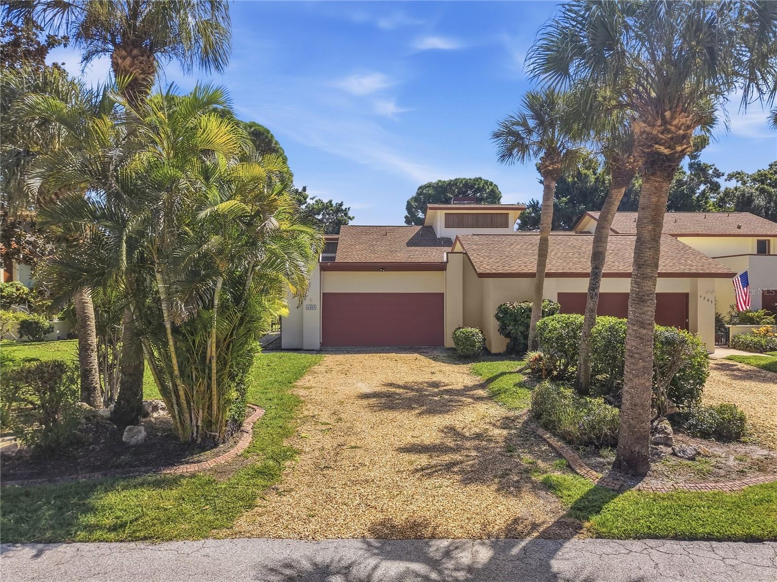 6203 COURTSIDE DR #21 - Photo 1