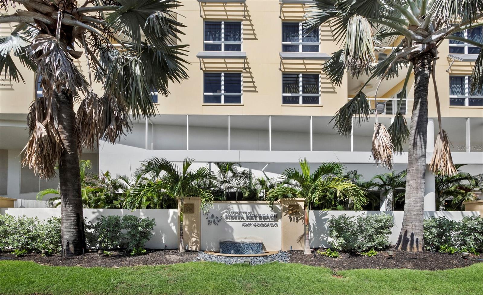915 SEASIDE DR #310 - Photo 1