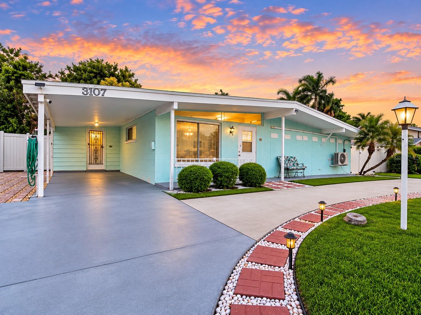3107 BAYSHORE GARDENS PKWY - Photo 1