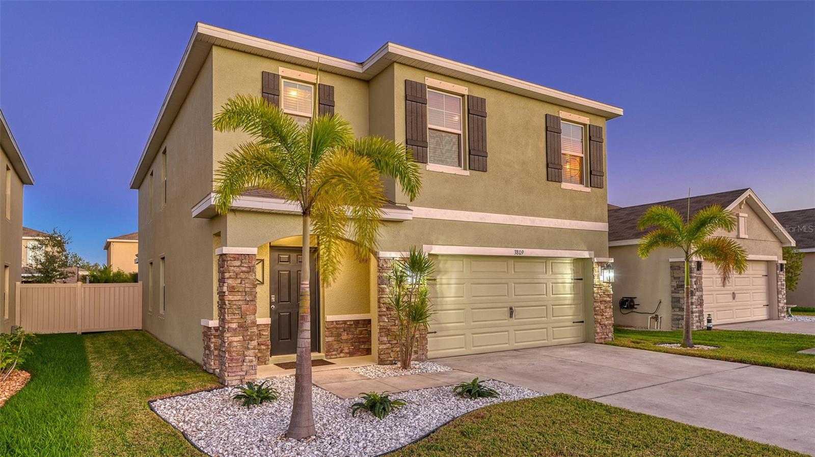 3809 GOLDEN ORIOLE PKWY - Photo 1