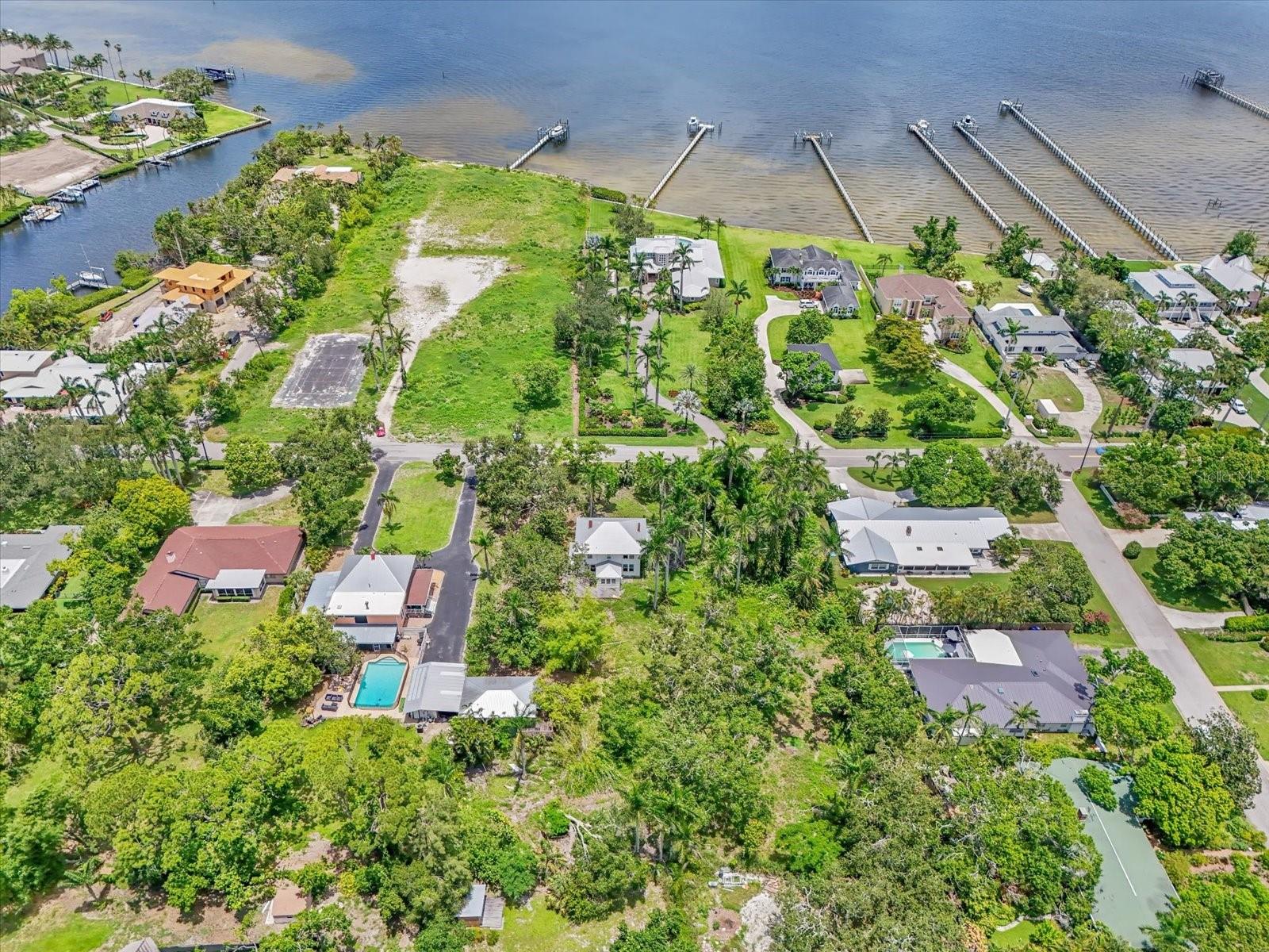 3601 RIVERVIEW BLVD - Photo 1