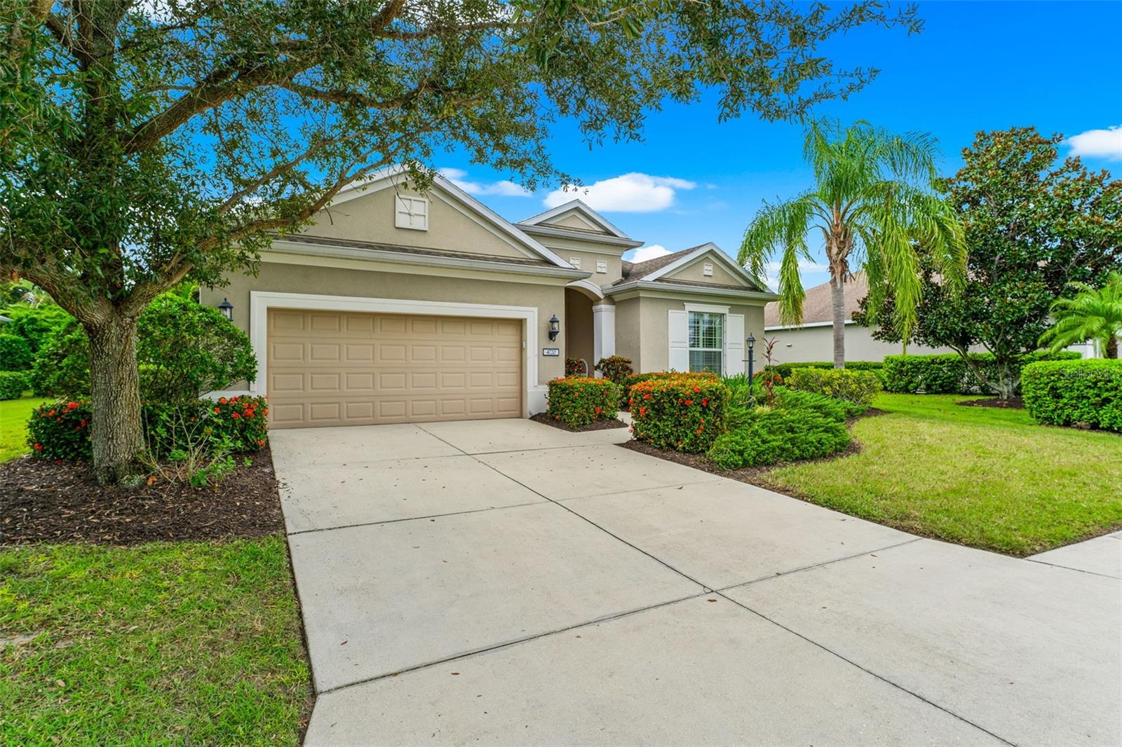 4720 CLAREMONT PARK DR - Photo 1