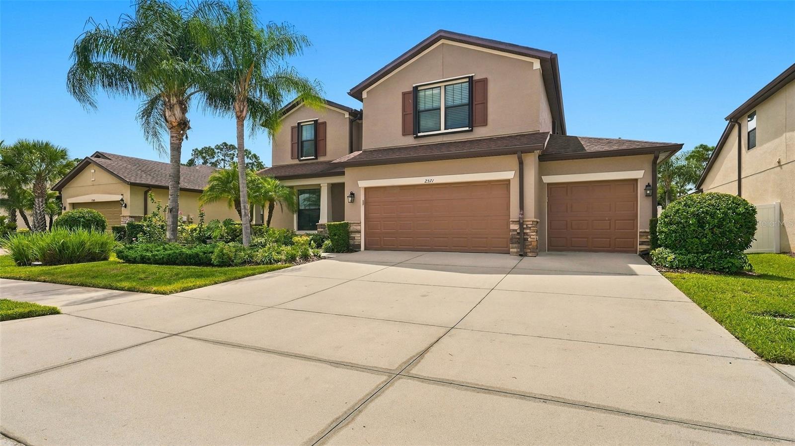 2571 SHERMAN OAK DR - Photo 1