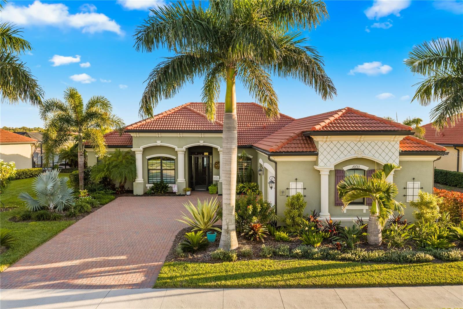 10733 TARFLOWER DR - Photo 1