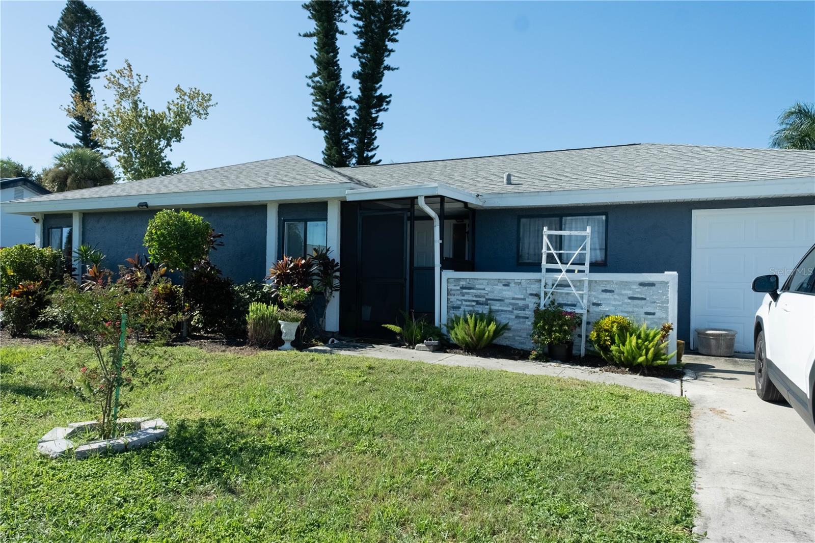 6659 KENWOOD DR - Photo 1