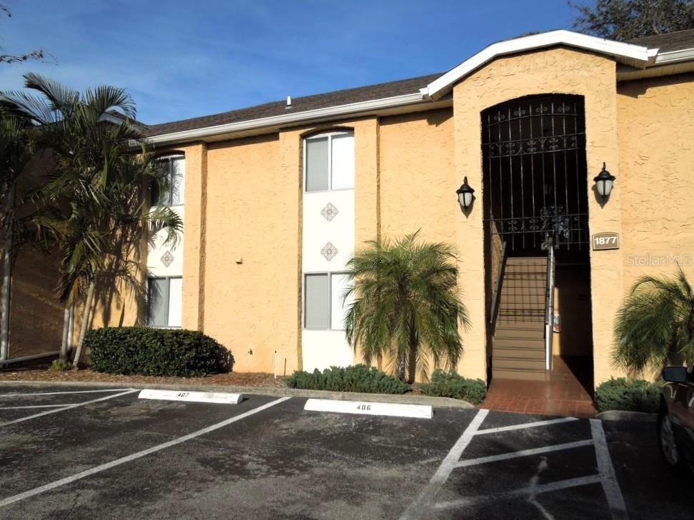 1877 TOUCAN WAY #402 - Photo 1