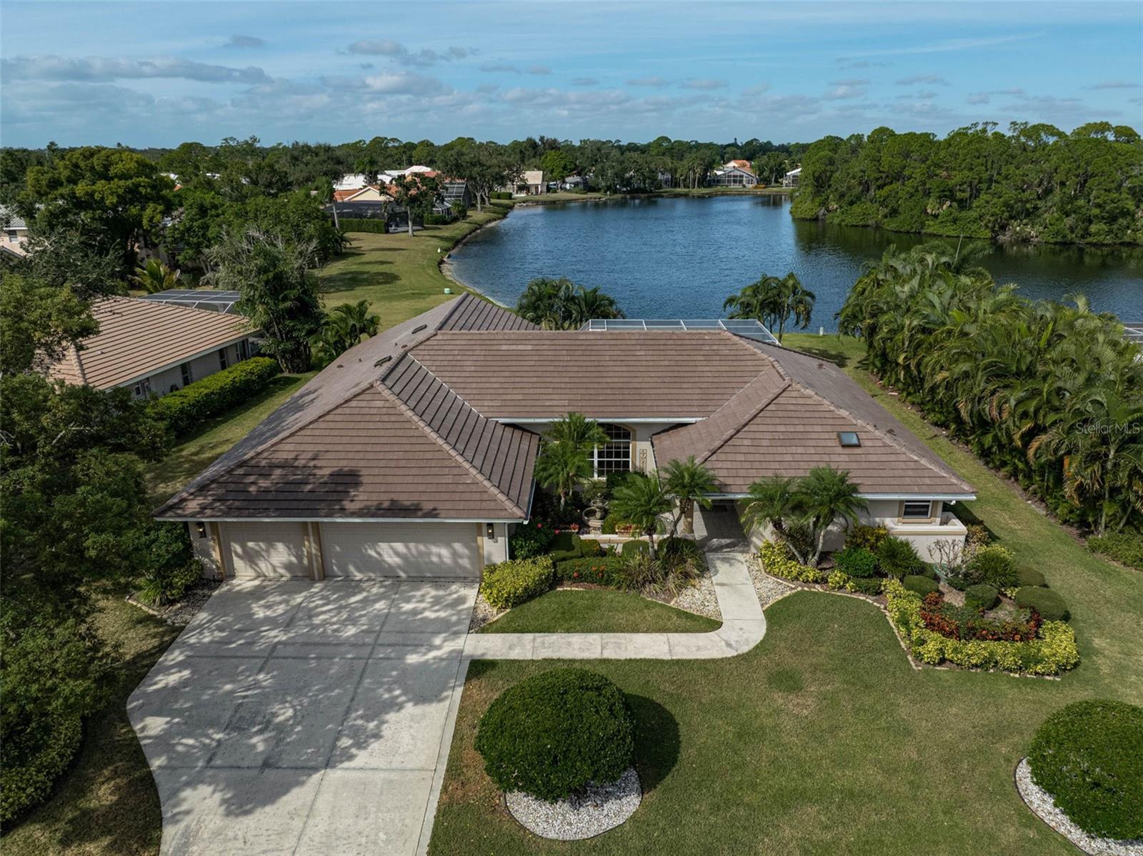 7570 LINKS CT - Photo 1