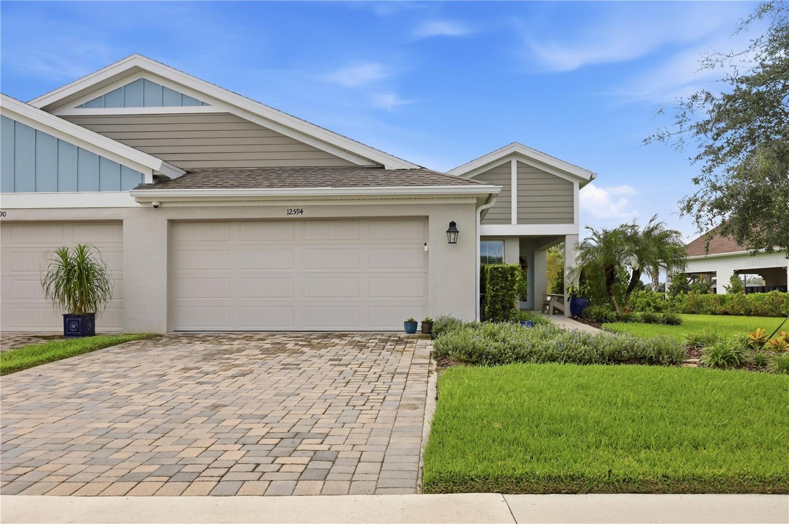 12594 OAK HILL WAY - Photo 1