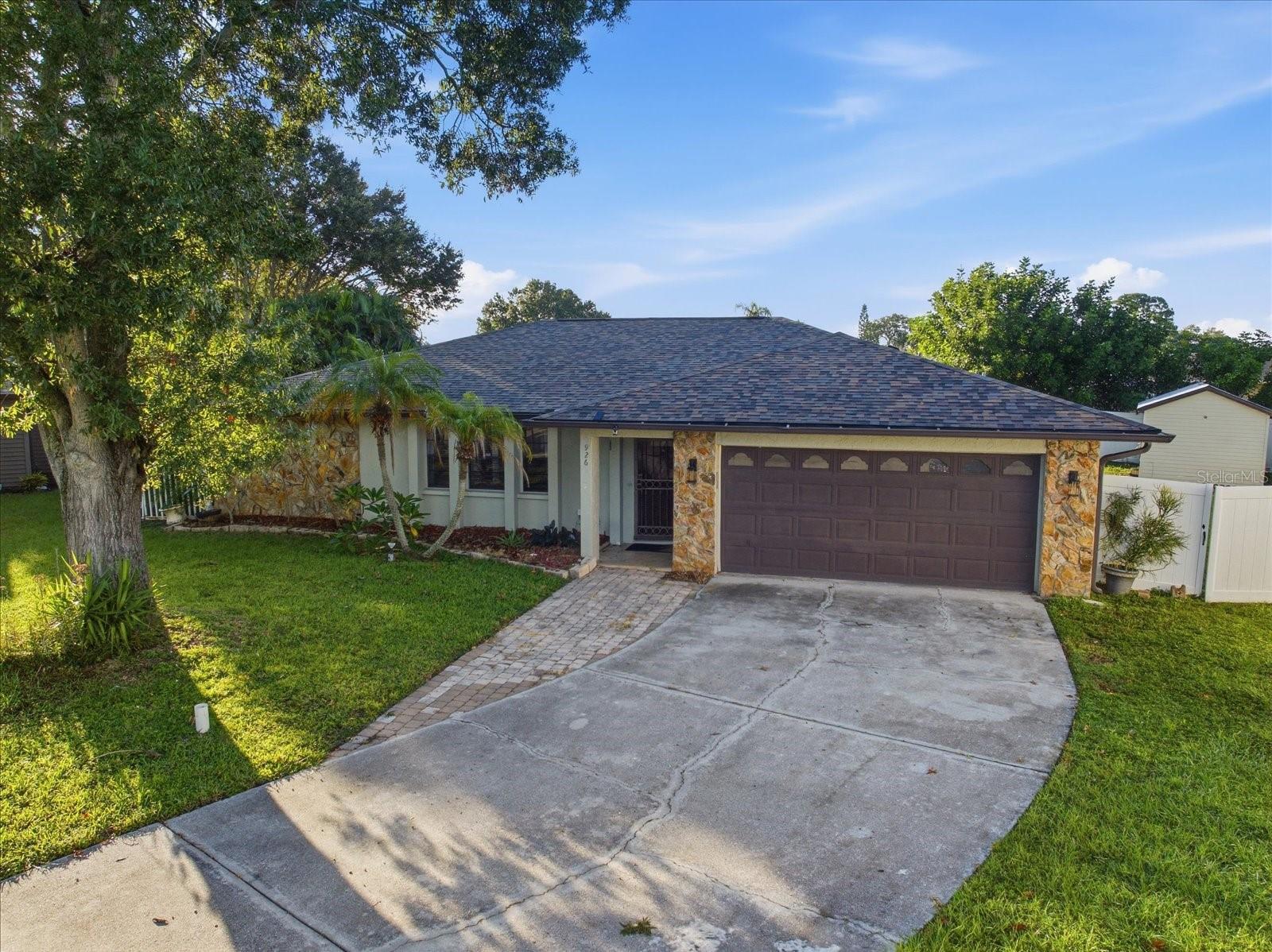 926 PLUM TREE LN - Photo 1