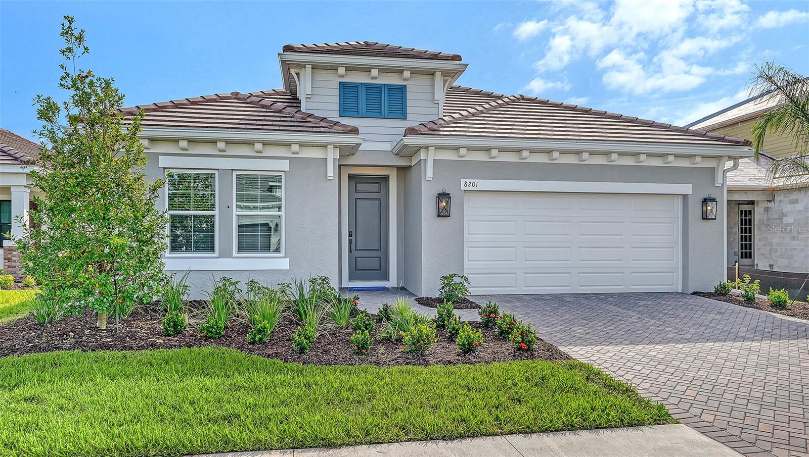 8201 SCARLETBUSH DR - Photo 1