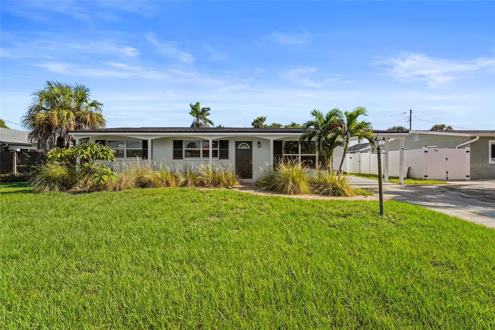 2815 BAY DR - Photo 1