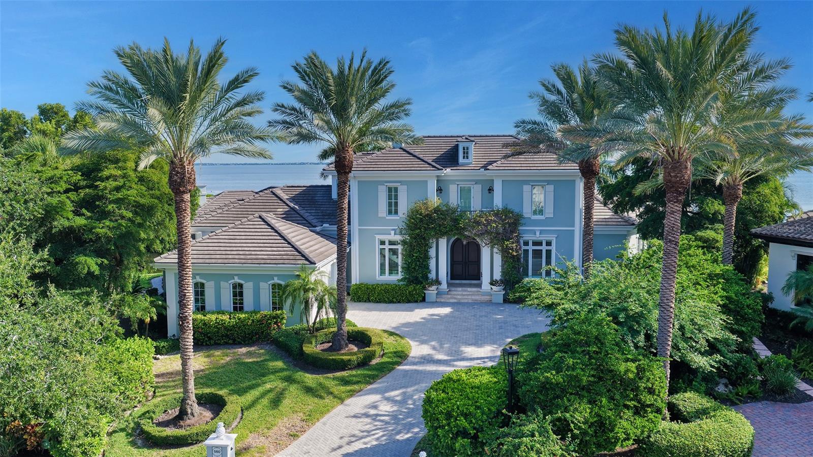 560 HARBOR POINT RD - Photo 1