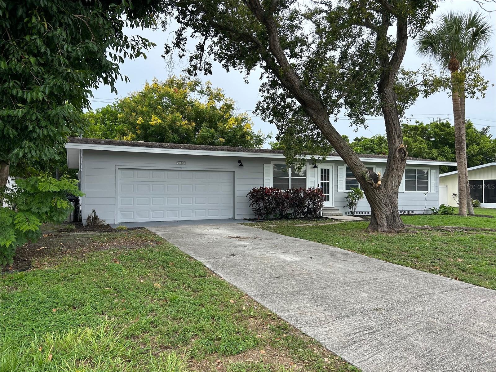 4708 PARK ACRES DR - Photo 1