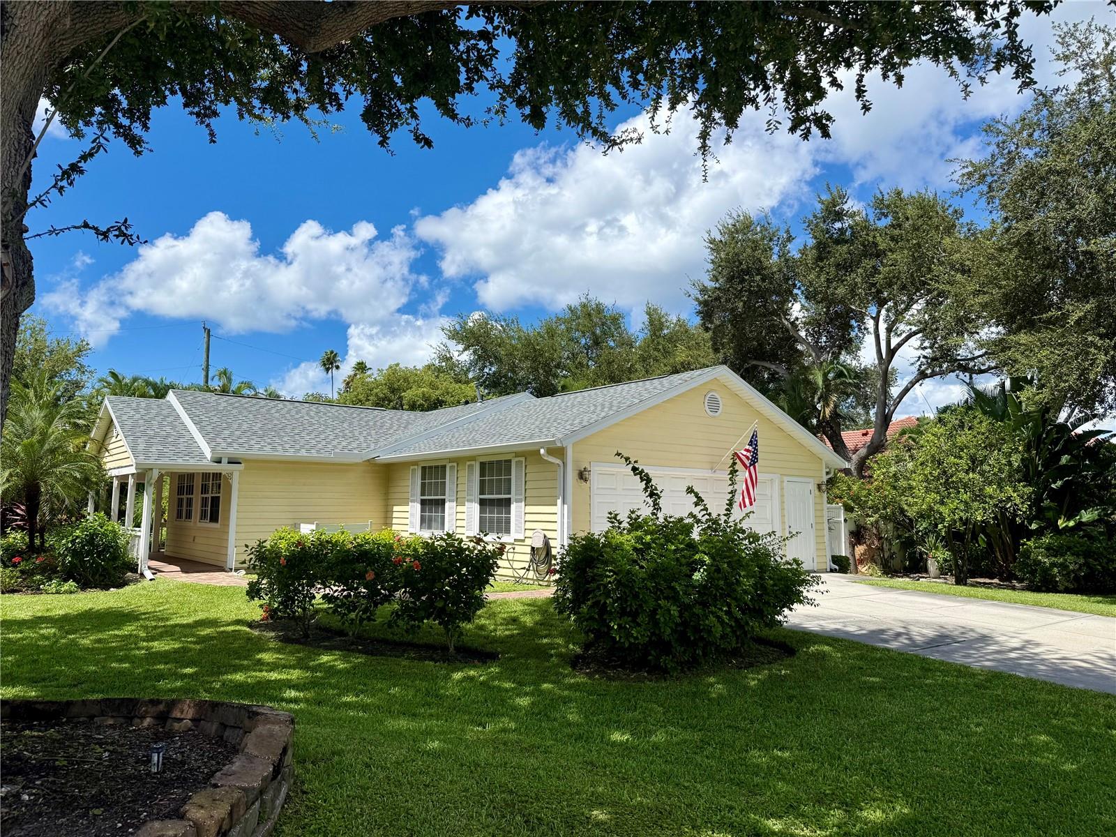 1689 ALTA VISTA ST - Photo 1