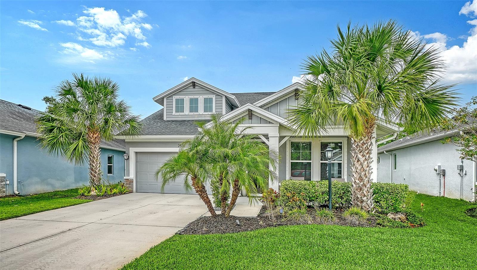 2531 FIREFLAG LN - Photo 1