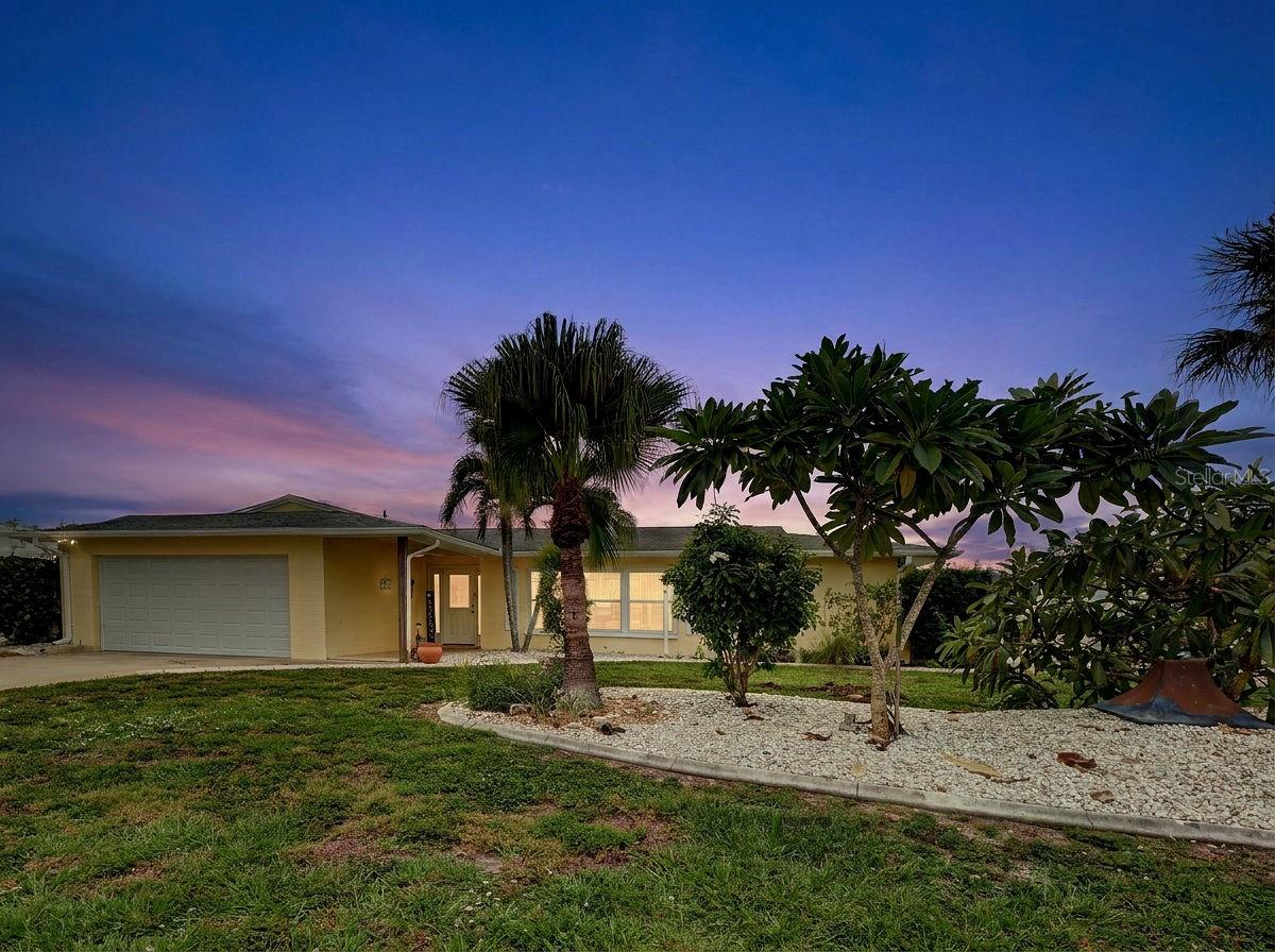 612 GLEN OAK RD - Photo 1