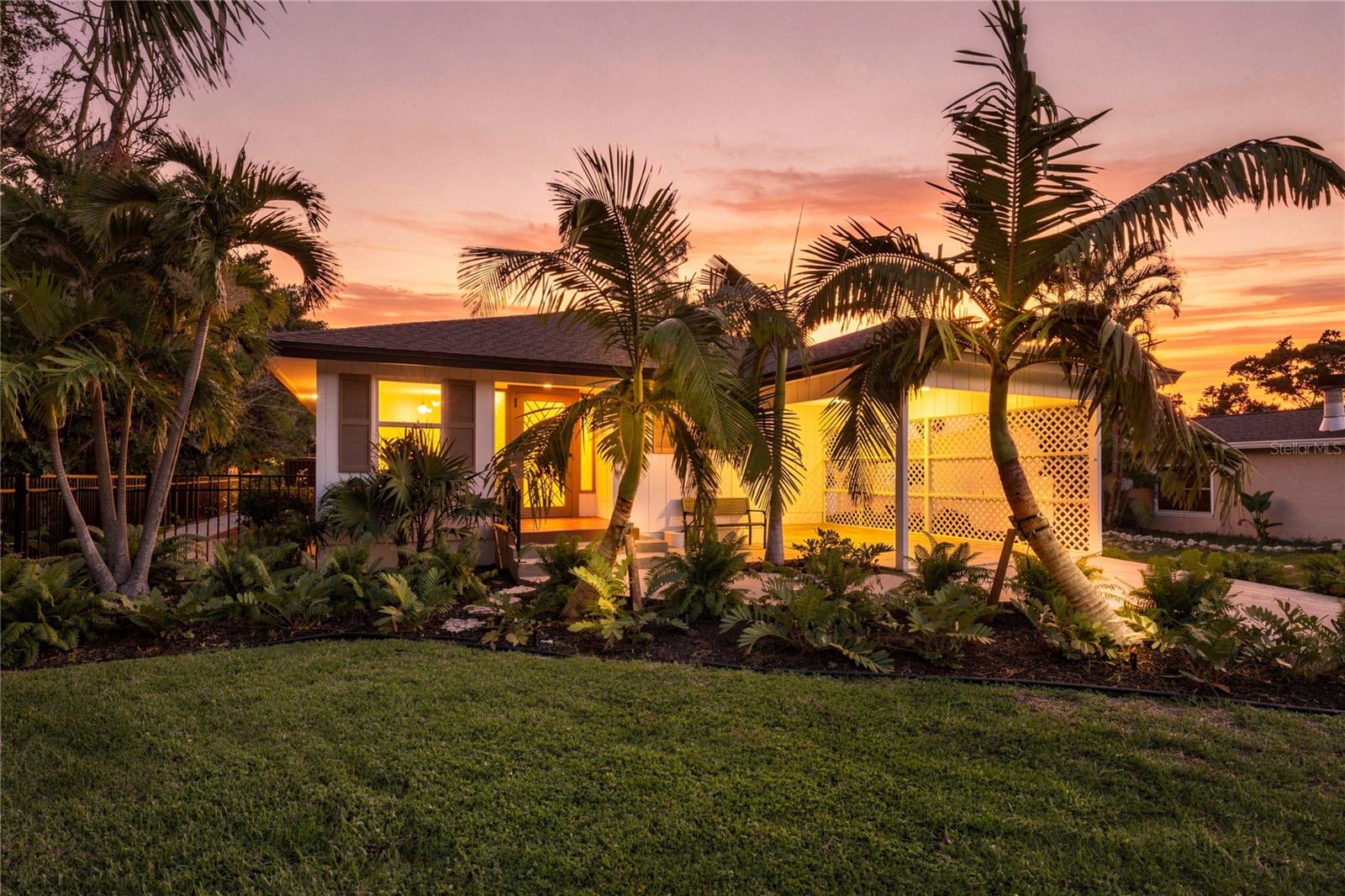 700 LONGBOAT CT - Photo 1
