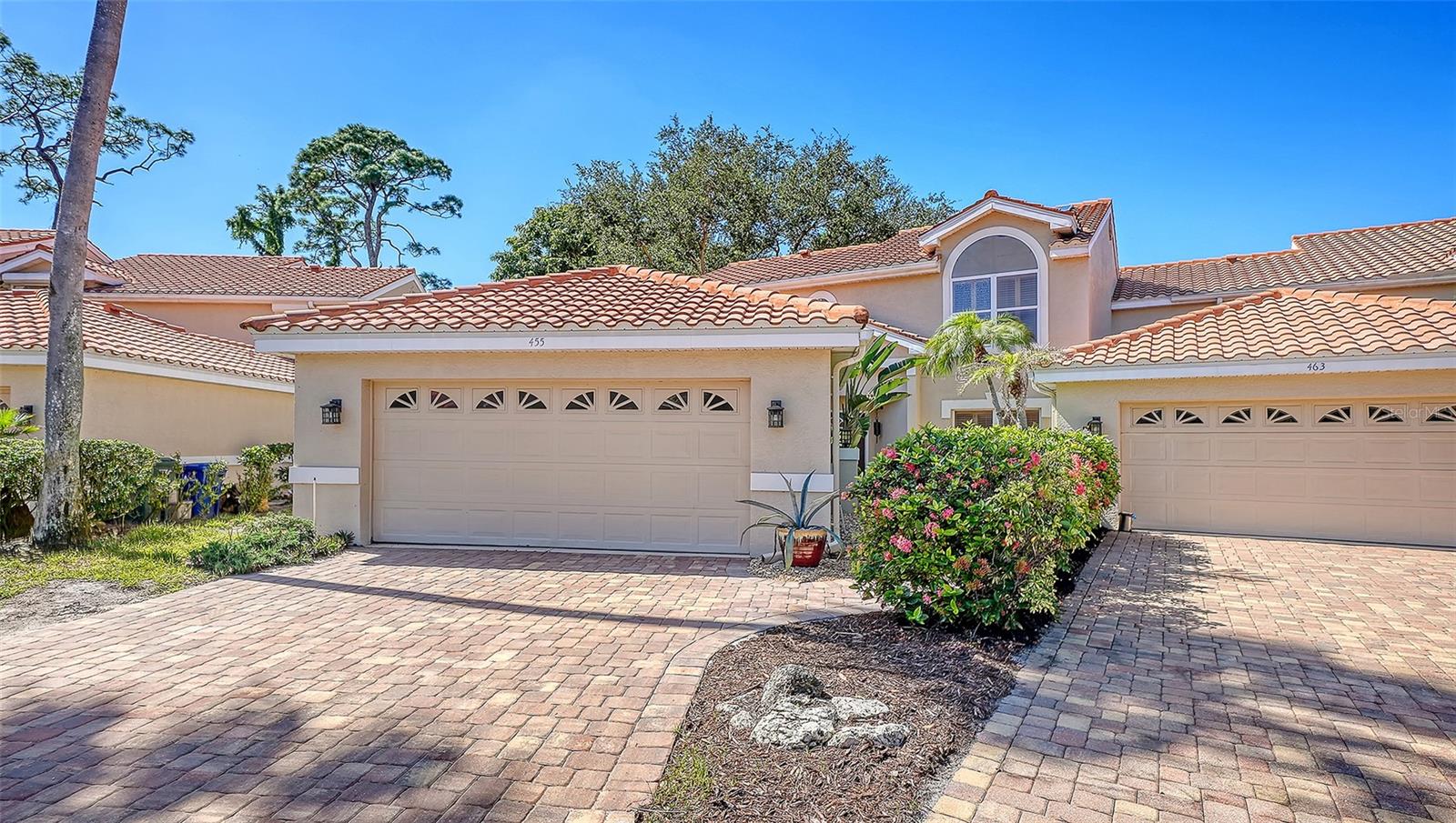 455 OAK POINT RD - Photo 1