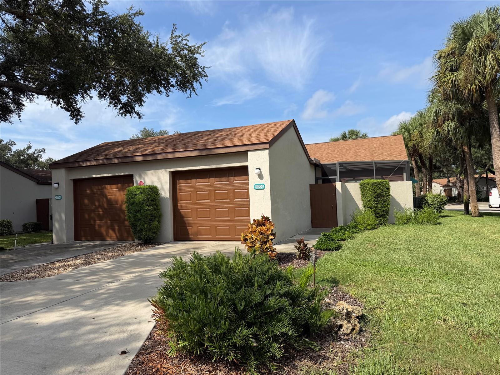 2904 OAK LN - Photo 1