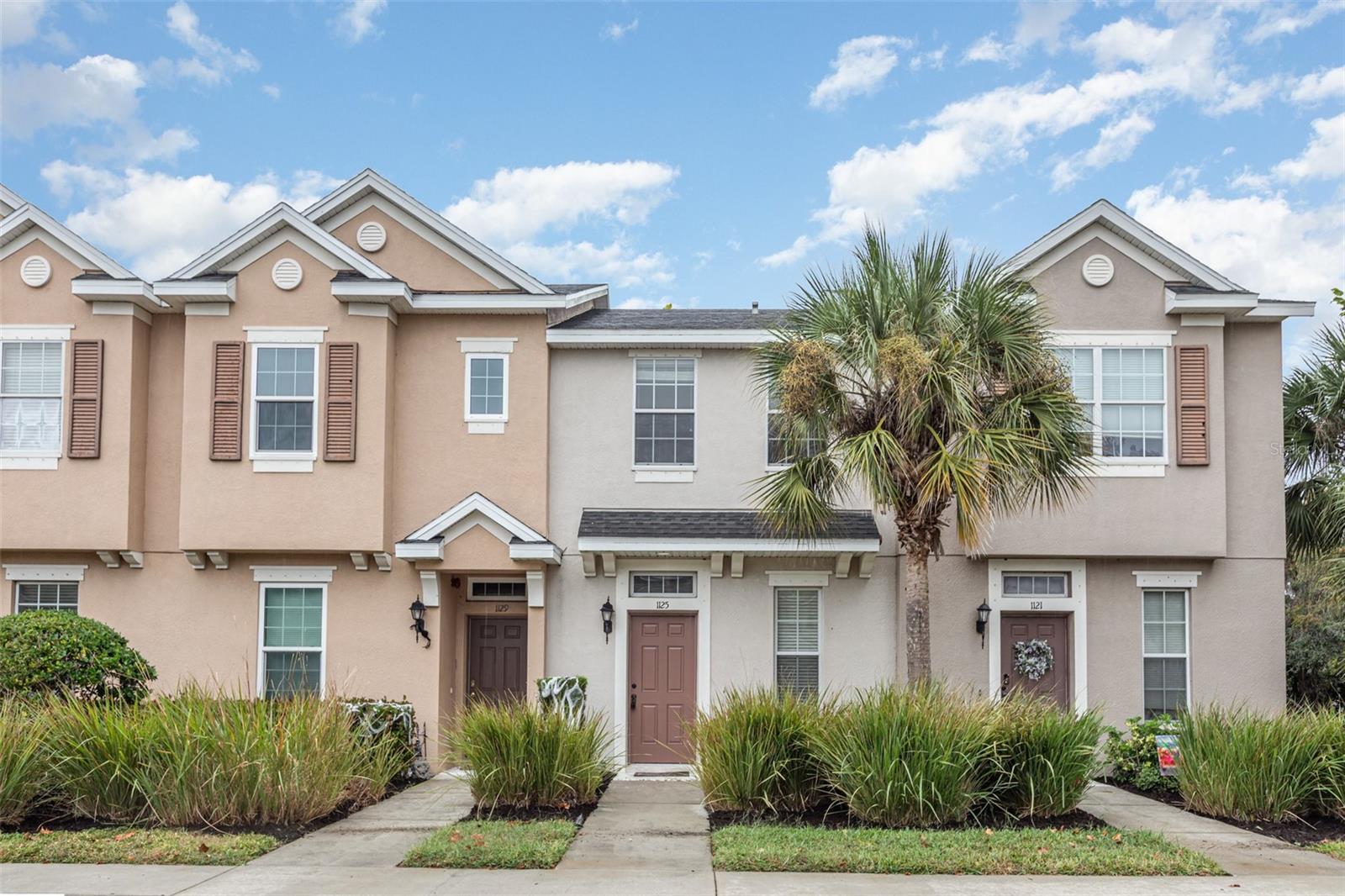 1125 GRANTHAM DR - Photo 1