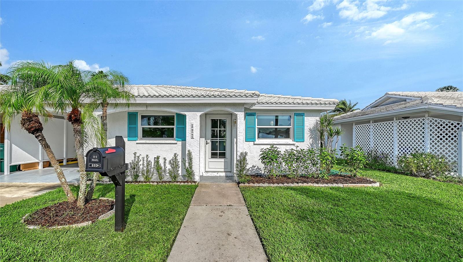 693 SPANISH DR N #24 - Photo 1