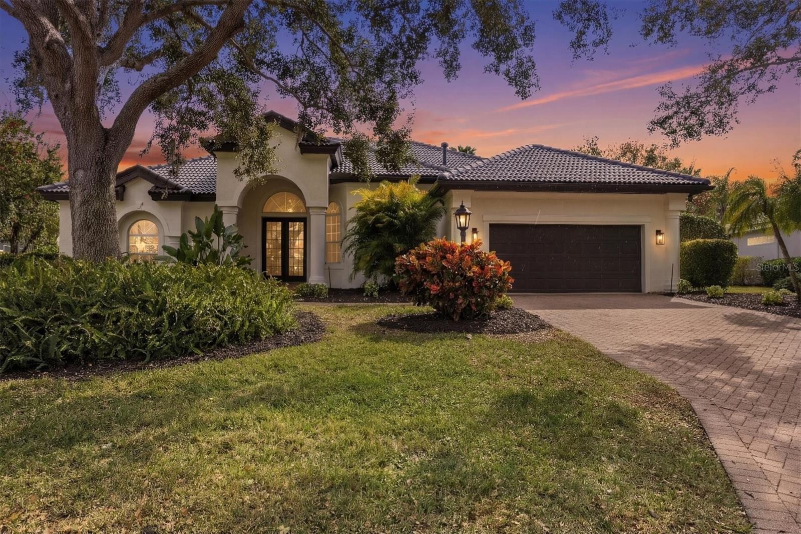 6922 STANHOPE PL - Photo 1