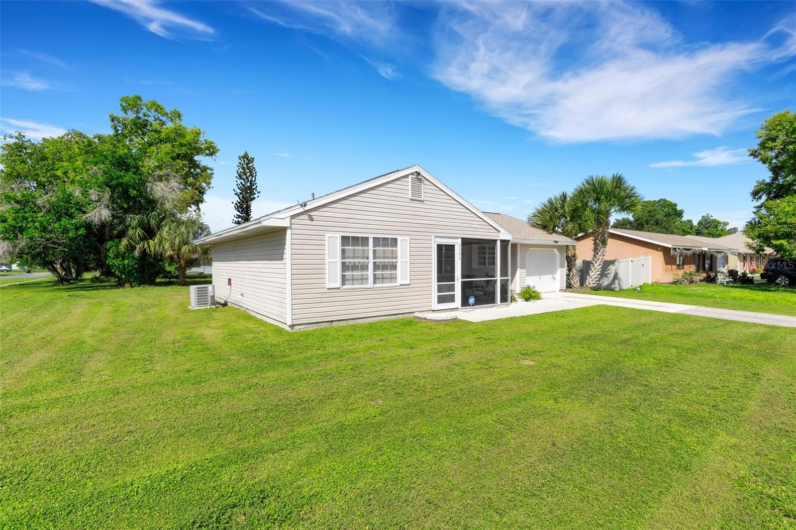 7595 BERWICK ST - Photo 1