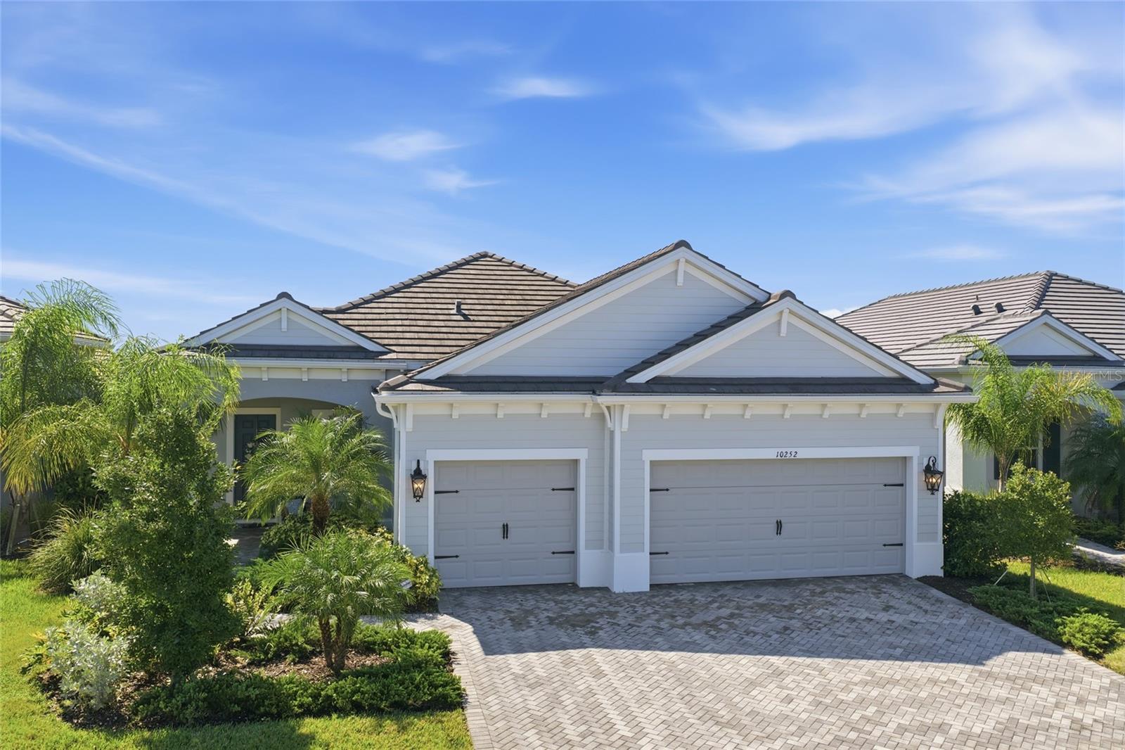 10252 CANAVERAL CIR - Photo 1