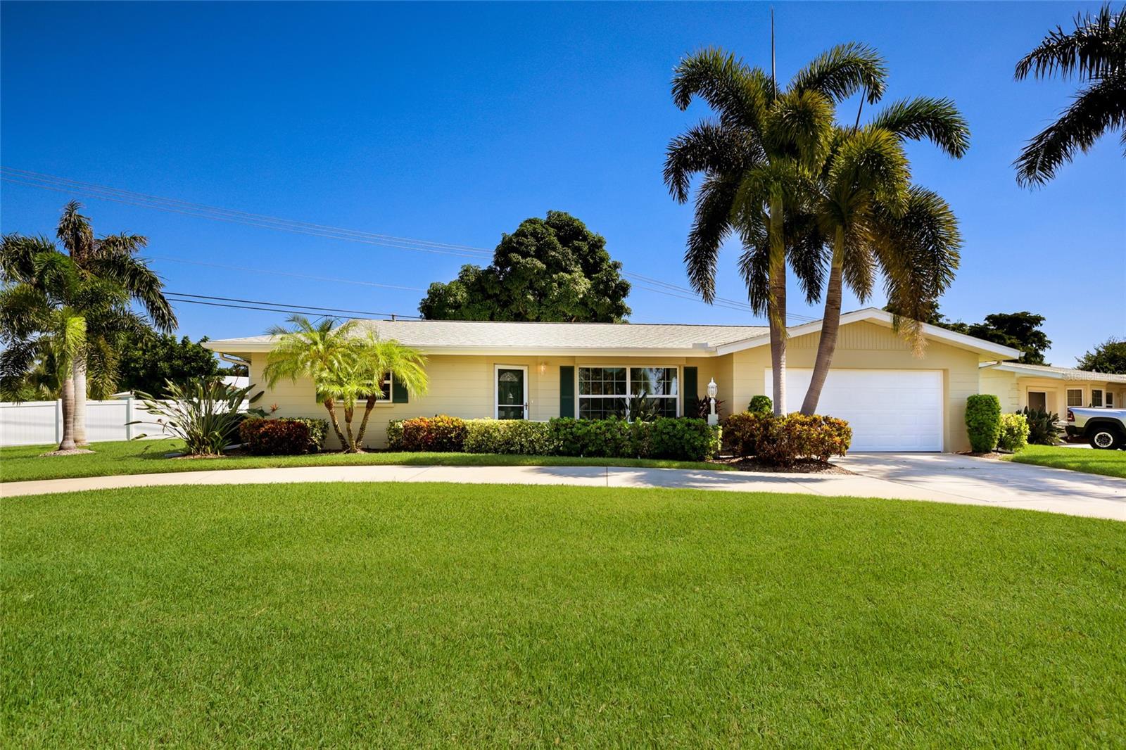 3003 GULF GATE DR - Photo 1