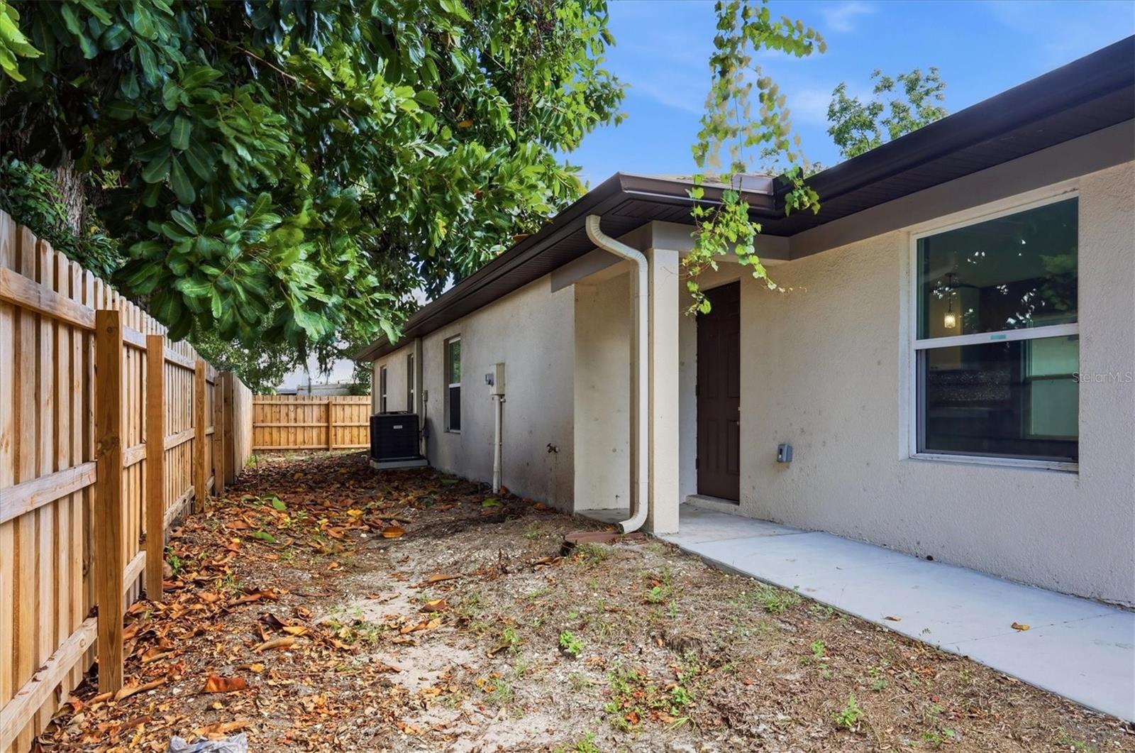 3914 WALNUT AVE - Photo 1