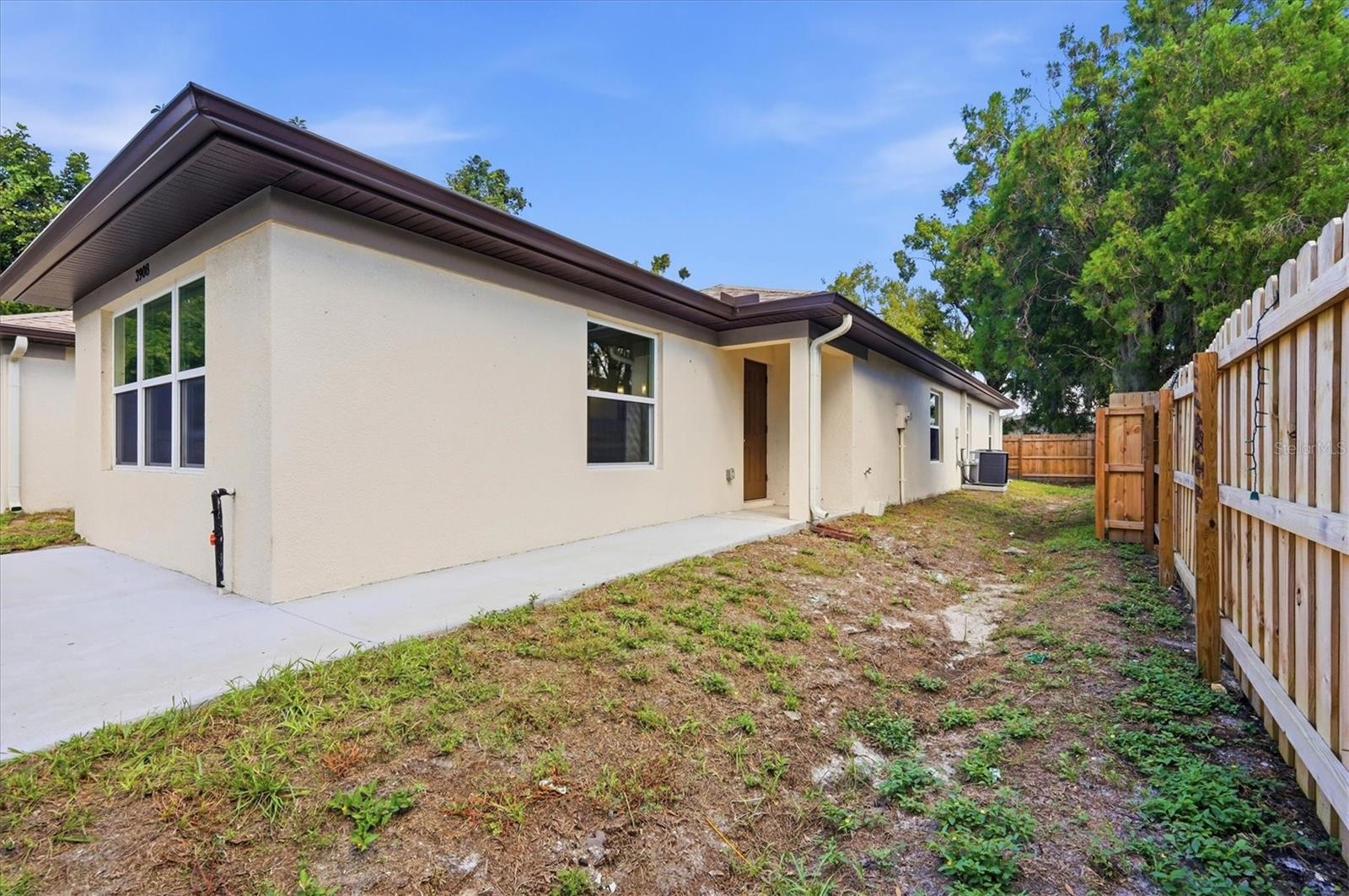 3908 WALNUT AVE - Photo 1