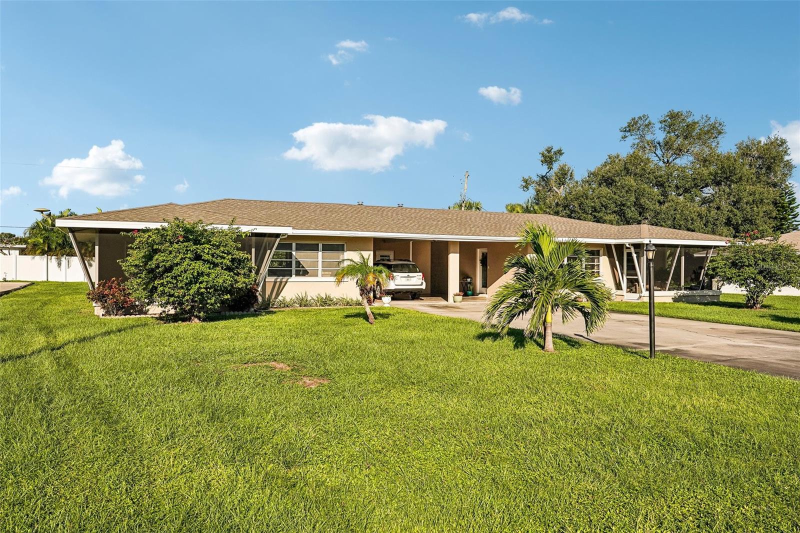 309 PARKSIDE DR - Photo 1