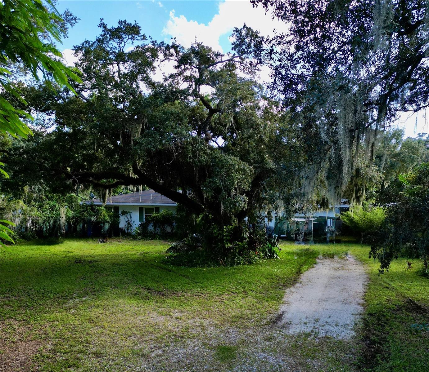 4050 FRUITVILLE RD - Photo 1