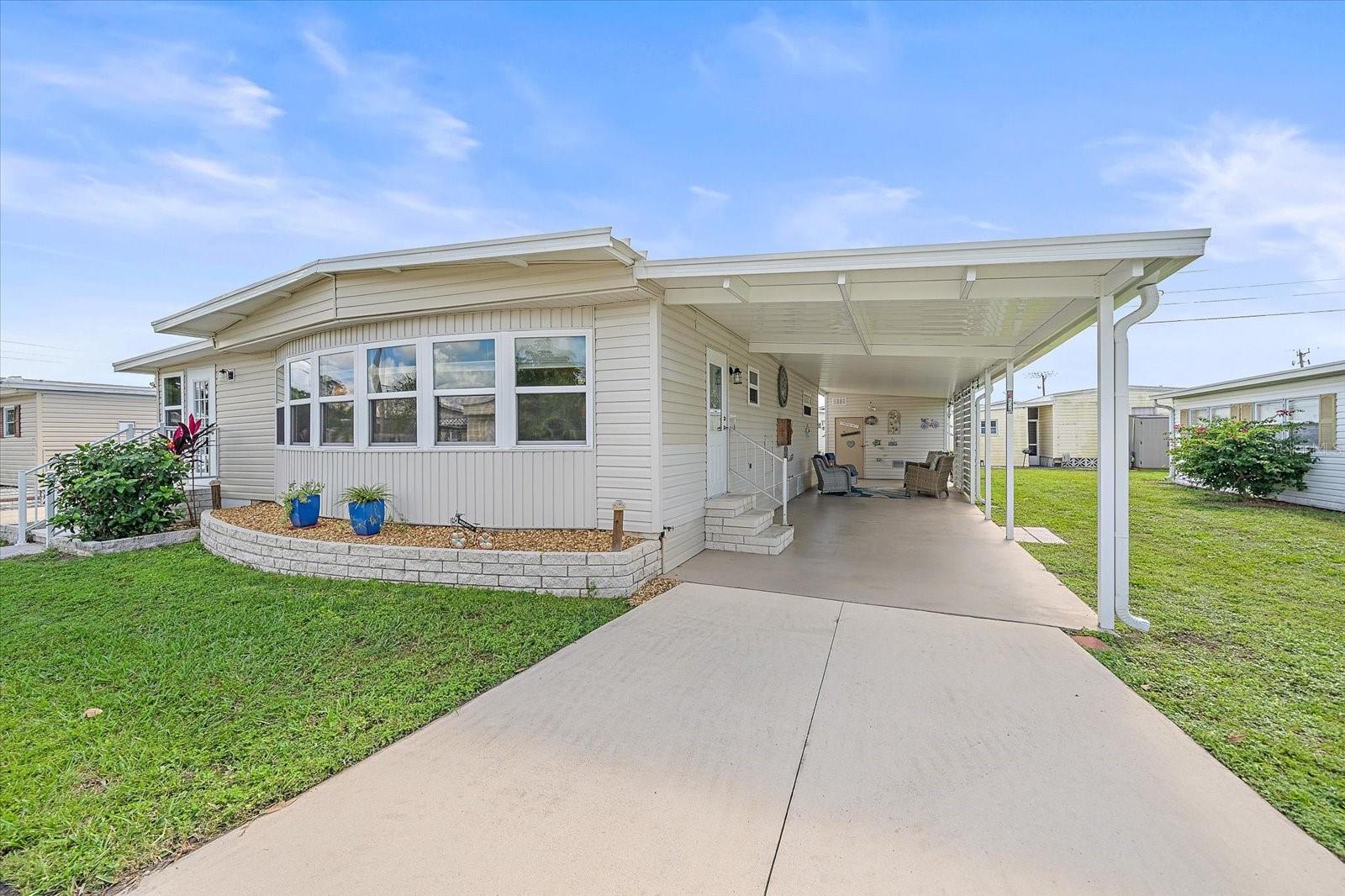 102 DEL RIO DR - Photo 1