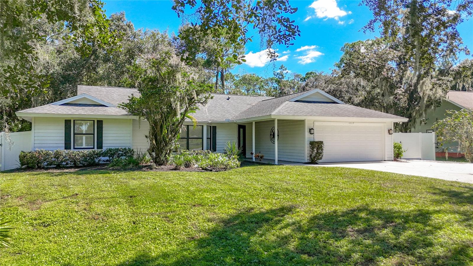 1115 MILL RUN E - Photo 1