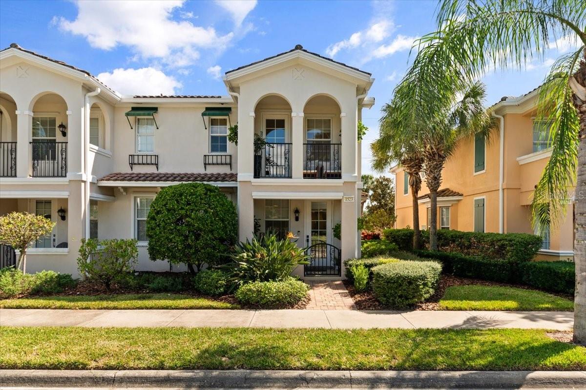 1523 NAPOLI DR E - Photo 1
